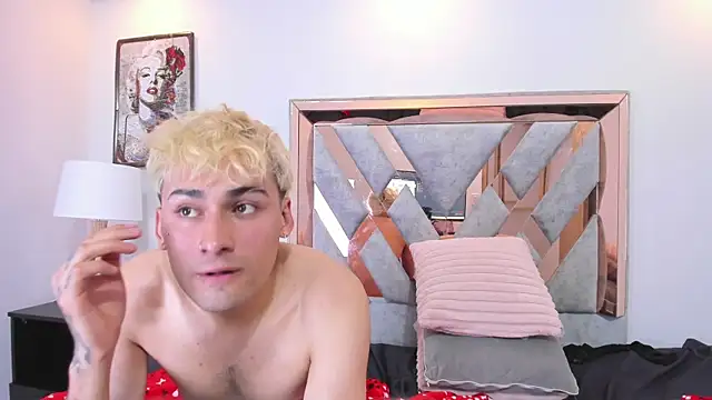 Kenji_n_Rousse's Live XXX Chat