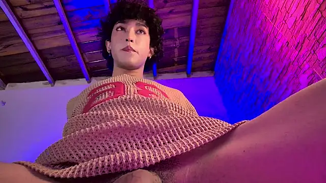 xFemboyToy Chat XXX in diretta