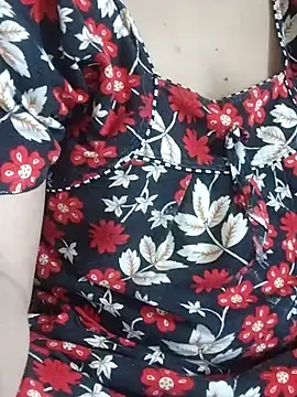 Sexynageena 现场XXX聊天