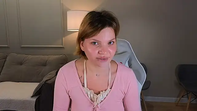 babyyullii Adlı Modelin Canlı XXX Sohbeti