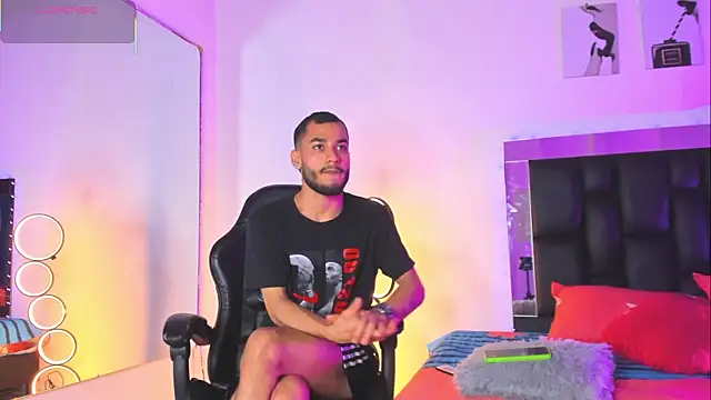 MaxPower003n Live XXX chat