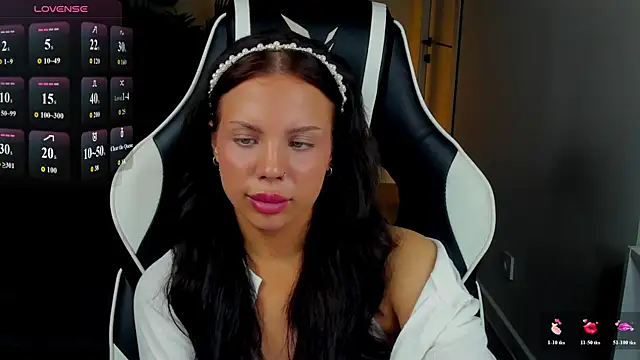 CatherineLambert's Live XXX Chat