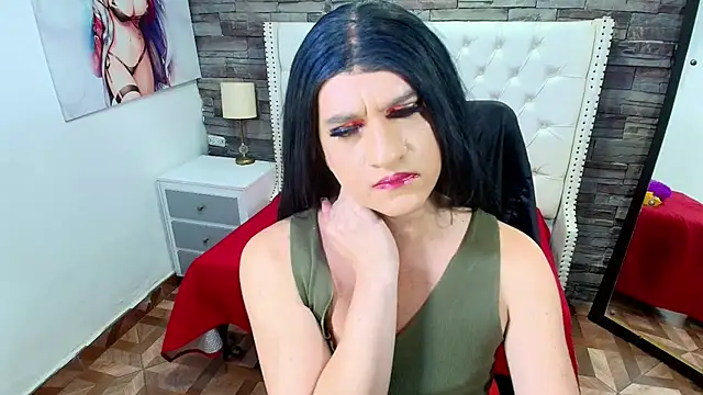 TRINY_TS' Live XXX Chat