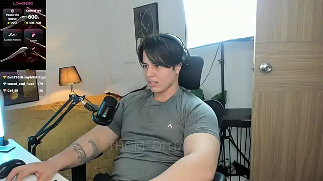 Chat XXX ao vivo de Thom_Ohtani