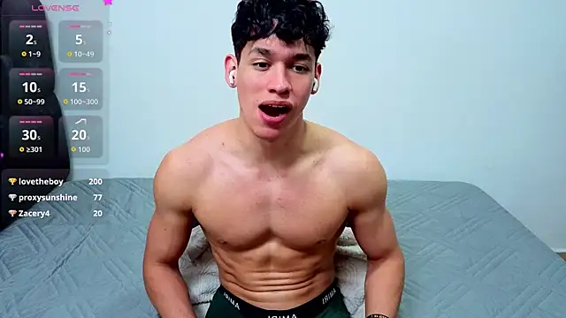 XXX chat uživo modela Luke_Muscle
