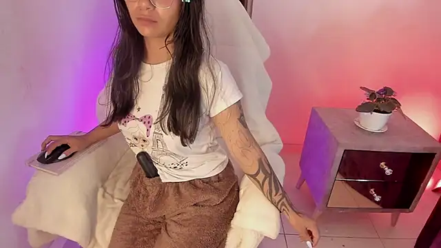 sofi_soft_'s Live XXX Chat