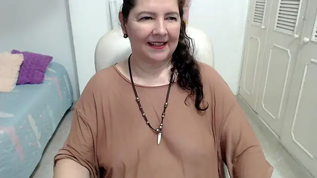 leonela_69 Adlı Modelin Canlı XXX Sohbeti