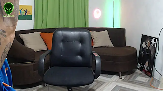 Chat XXX Live alpha_zom