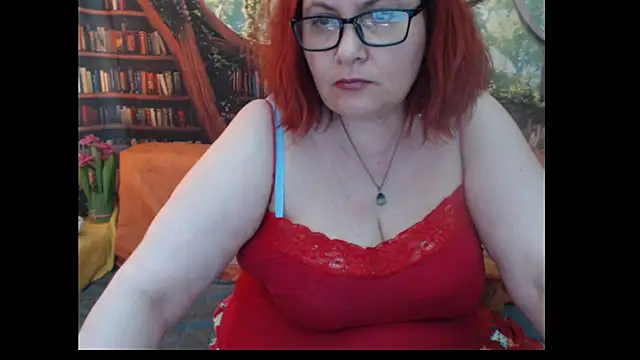 PlayfullMature's Live XXX Chat