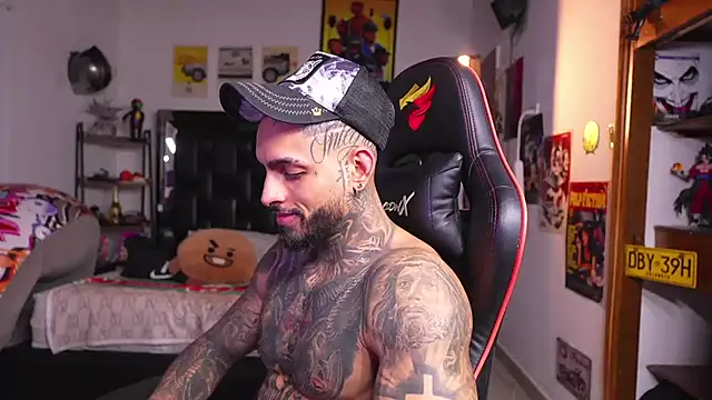 logan_hugh8 Chat XXX in diretta