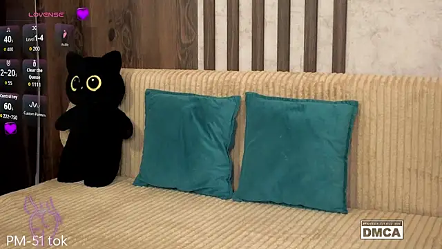 XXX chat uživo modela Holl1Would