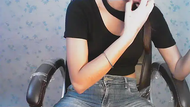 collage_hoty Chat XXX in diretta