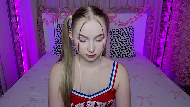 LilyStarlight: онлайн-секс-чат