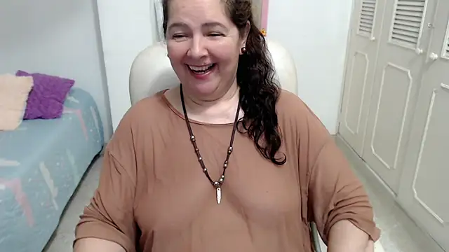 leonela_69 XXX чат на живо