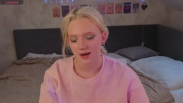Lilly_Jhonass: онлайн-секс-чат