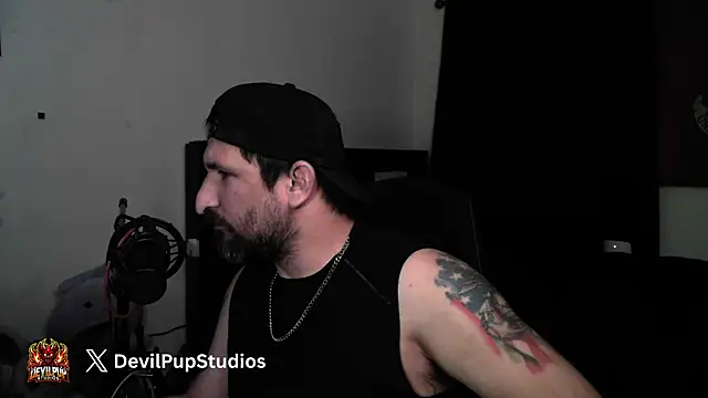 DevilPup75_ Chat XXX in diretta