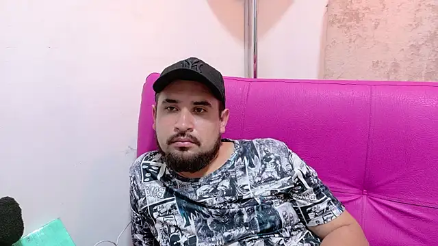 צ'אט XXX בשידור חי של rocockdaddy