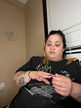 Chat +18 de Tillymarie ao vivo