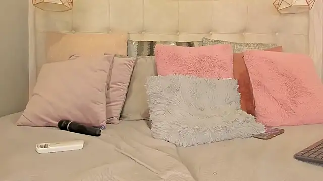CHRISTY_BAKER XXX чат на живо