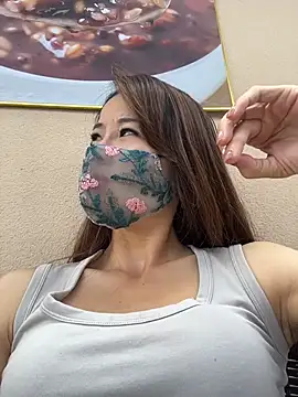 kiss_loo Adlı Modelin Canlı XXX Sohbeti