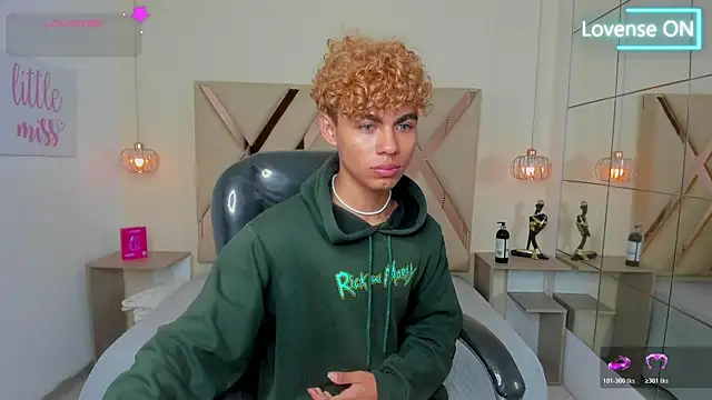 Anyelo_Twink Webcam-Show