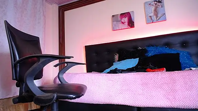 دردشة SeleneMore الجنسية المباشرة