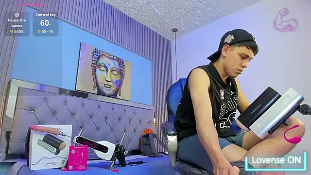 Ethanx18_ Adlı Modelin Canlı XXX Sohbeti