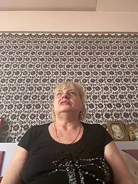 AnastasiaGrey777 Adlı Modelin Canlı XXX Sohbeti