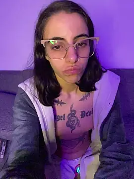 Poison_Ivy_29's Live XXX Chat