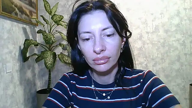 LissaBlossom Adlı Modelin Canlı XXX Sohbeti