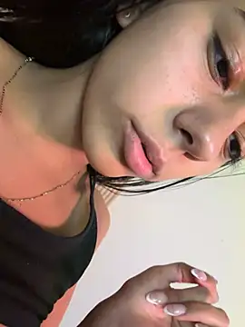 Lilybeeth Adlı Modelin Canlı XXX Sohbeti