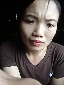 Chat XXX ao vivo de ngan-cute
