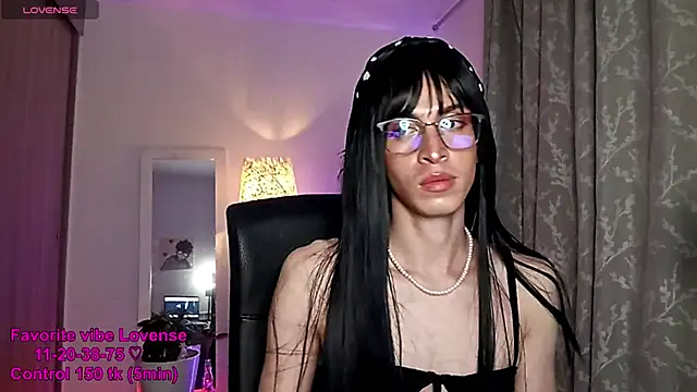 Andy_Roses Adlı Modelin Canlı XXX Sohbeti