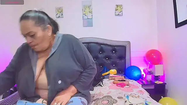 QueenMatturex 即時 XXX 聊天