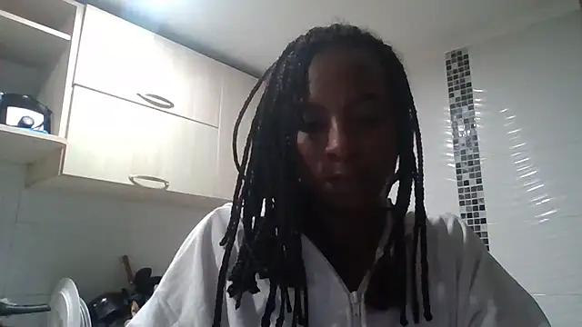 Chat +18 de JadaMillss ao vivo