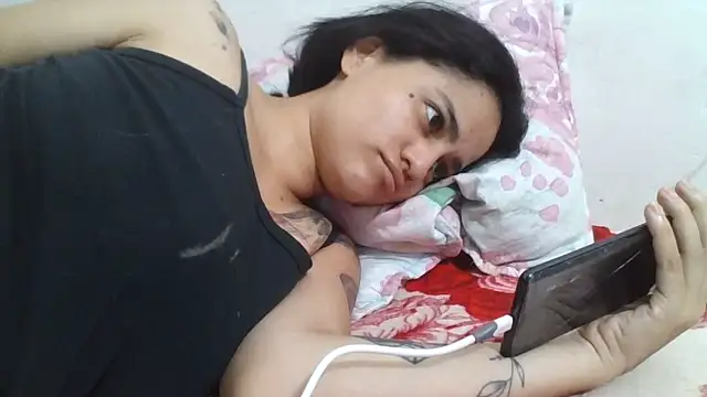 צ'אט XXX בשידור חי של girl_tits