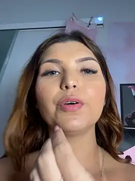 Melzinha71 Adlı Modelin Canlı XXX Sohbeti