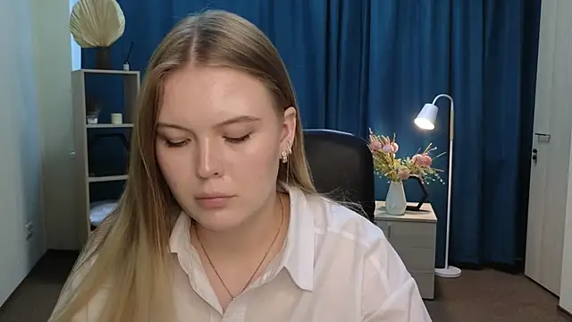 HortensiaHall's Live XXX Chat