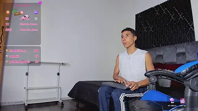 Chat +18 de ThiagoSexy005 ao vivo