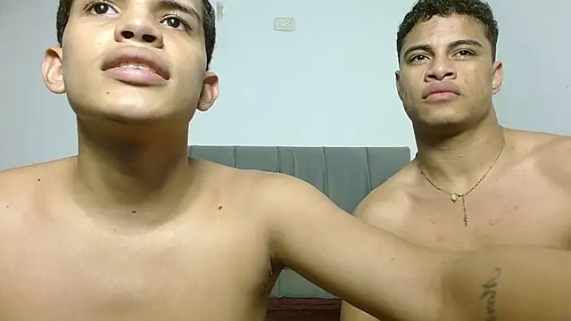 Jose_And_Daniel 即時 XXX 聊天