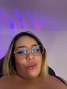 _Ninasanz Adlı Modelin Canlı XXX Sohbeti