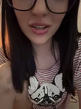 Hinata_3's Live XXX Chat