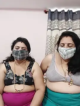 Kannadasexywifes 在線直播表演