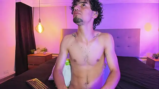 Chat XXX en directo de MichaelEvanss_