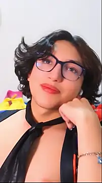 -BlueOpal- Adlı Modelin Canlı XXX Sohbeti