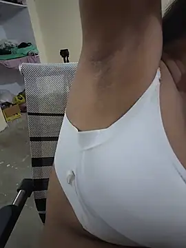Chat XXX ao vivo de RAGNI-Love