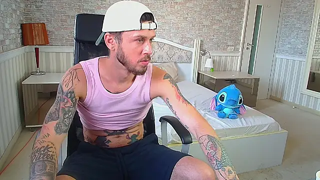 JonahShaw XXX чат на живо