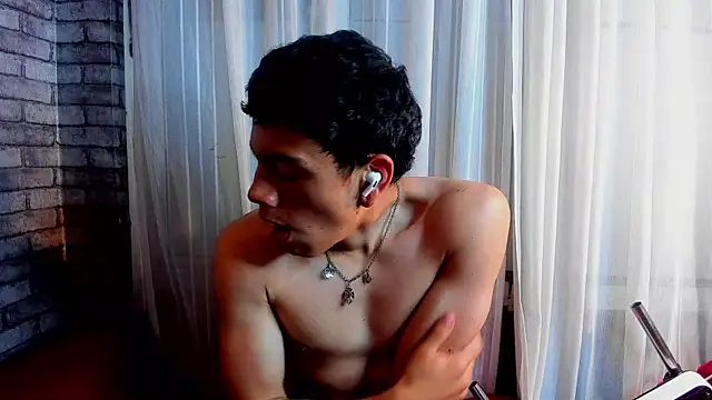 XXX chat uživo modela Mike_red