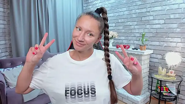SarahCoksss' Live XXX Chat