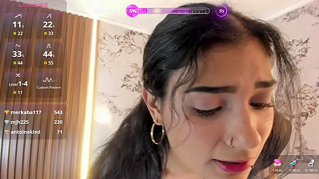 Chatroom XXX en direct de NINAMARTINS